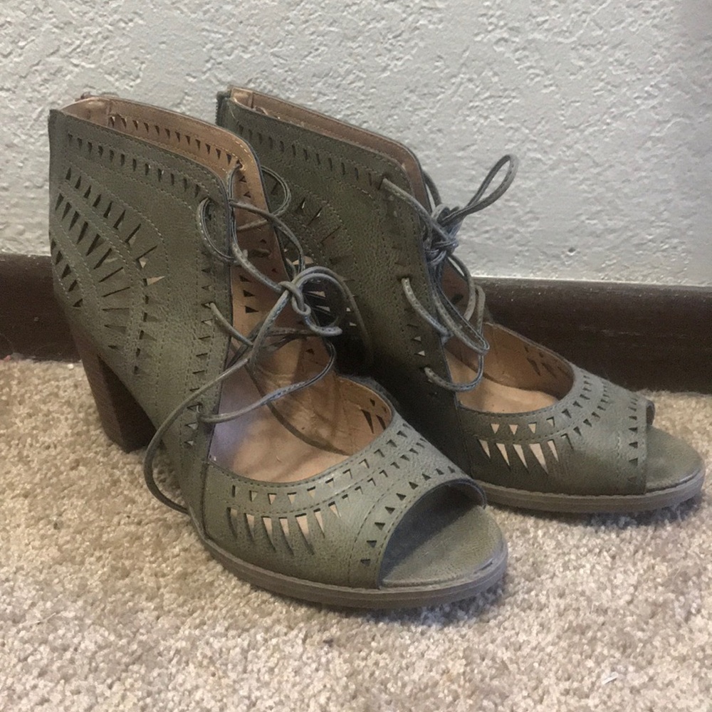 Olive Heels